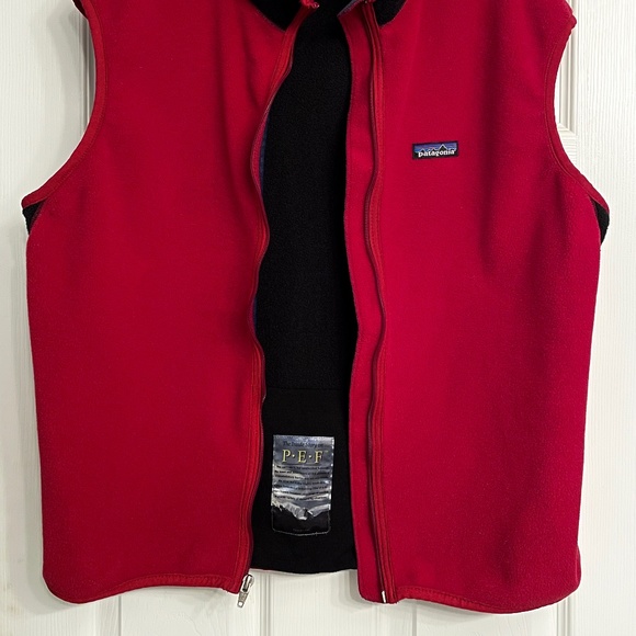 Vintage Patagonia Red Fleece Vest - Picture 5 of 14